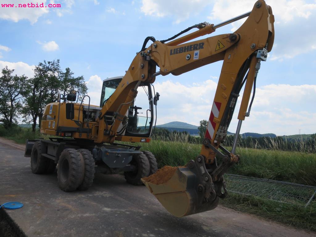 Máquinas de construção, equipamento de construção, veículos comerciais e automóveis-4