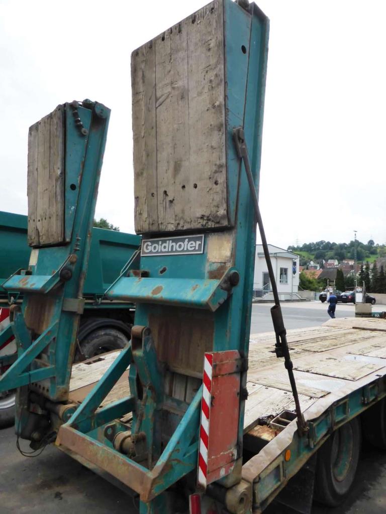 Gradbeni stroji, gradbena oprema, gospodarska vozila in avtomobili-9