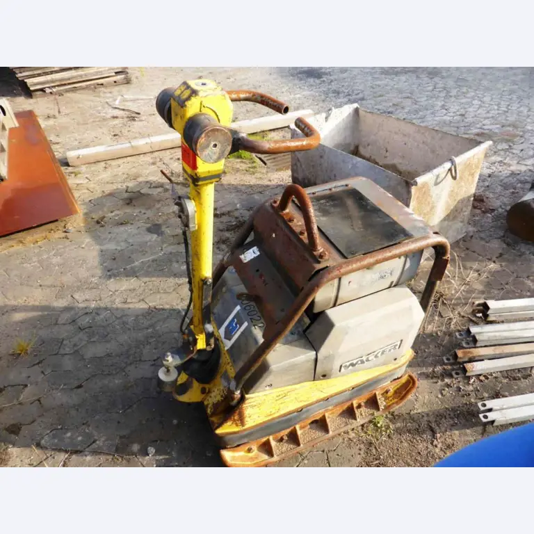 Baumaschinen, Baugeräte, Nutzfahrzeuge und Pkw-1