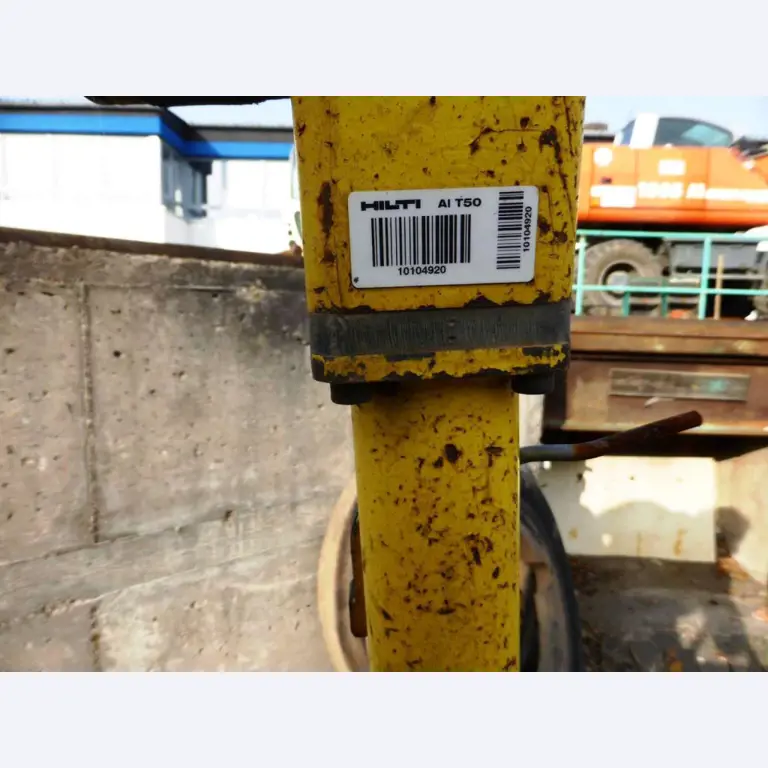 Baumaschinen, Baugeräte, Nutzfahrzeuge und Pkw-2