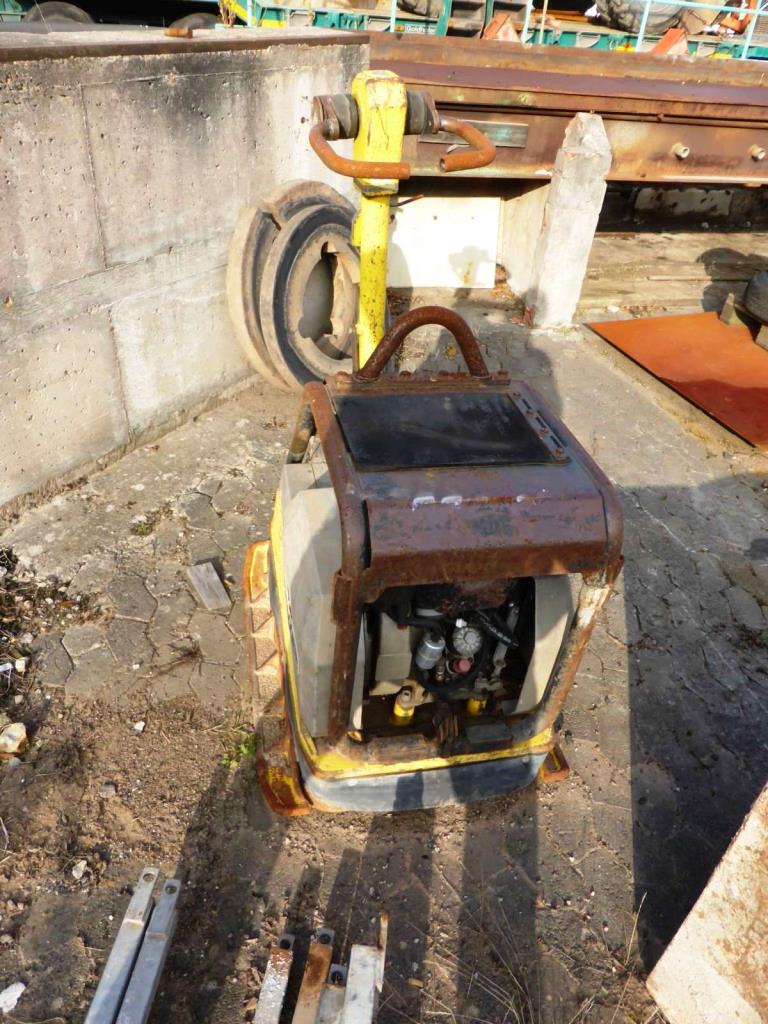 Máquinas de construção, equipamento de construção, veículos comerciais e automóveis-3