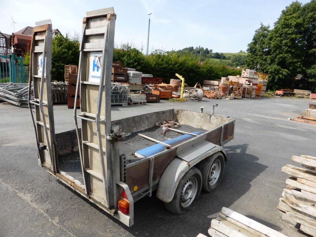 Máquinas de construção, equipamento de construção, veículos comerciais e automóveis-5