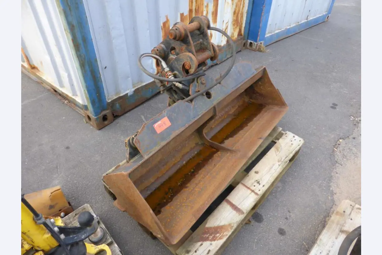 construction machinery and equipment and commercial vehicles -1