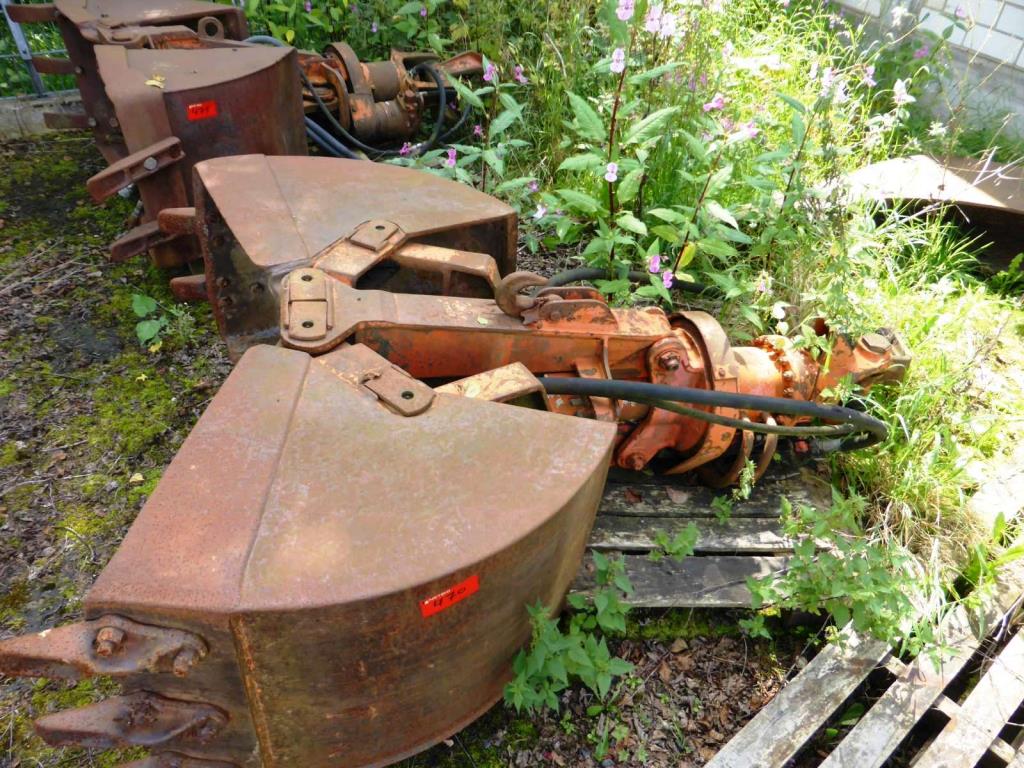 Gradbeni stroji, gradbena oprema, gospodarska vozila in avtomobili-1