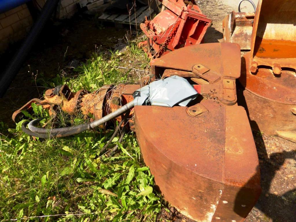 Gradbeni stroji, gradbena oprema, gospodarska vozila in avtomobili-1