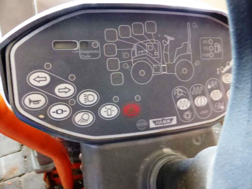 Gradbeni stroji, gradbena oprema, gospodarska vozila in avtomobili-4