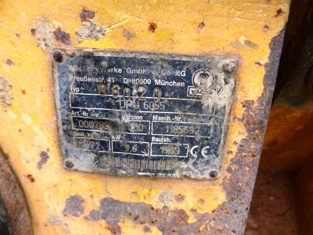 Máquinas de construção, equipamento de construção, veículos comerciais e automóveis-2