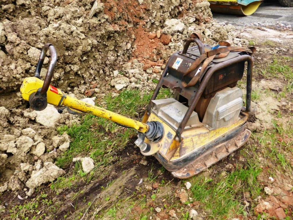 Máquinas de construção, equipamento de construção, veículos comerciais e automóveis-3