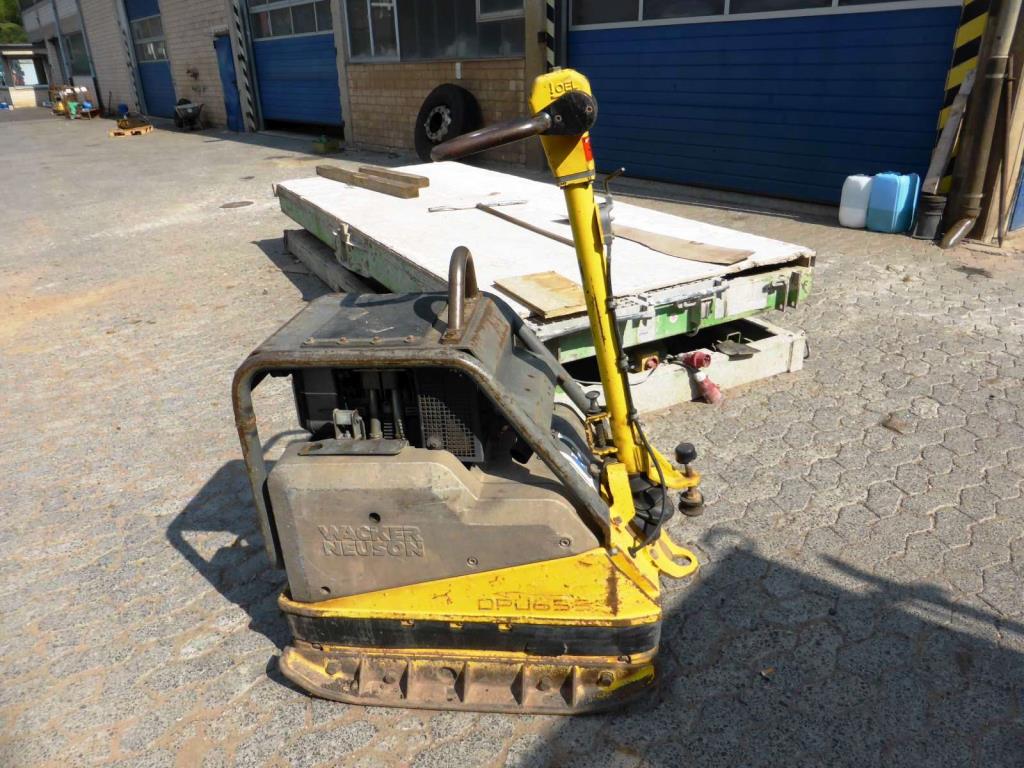 Máquinas de construção, equipamento de construção, veículos comerciais e automóveis-4