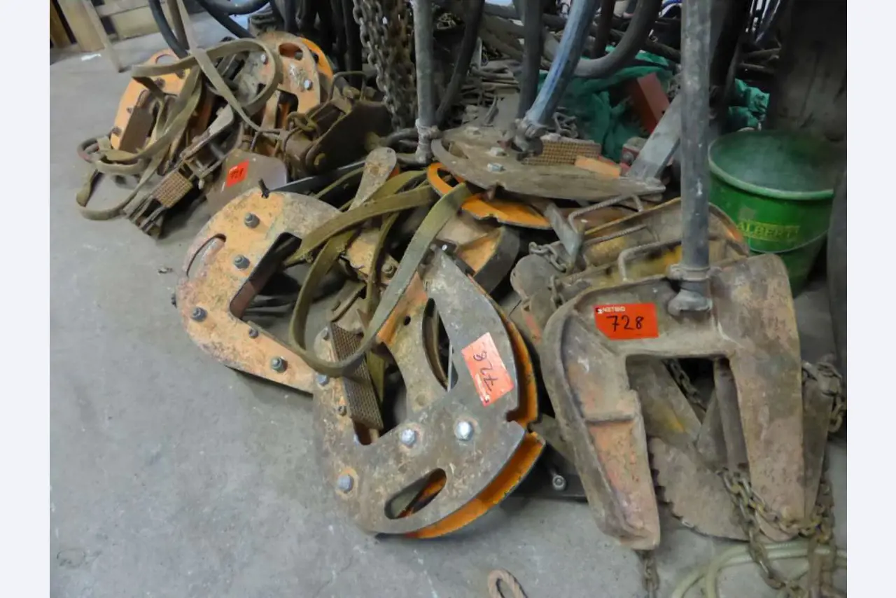 construction machinery and equipment and commercial vehicles -1