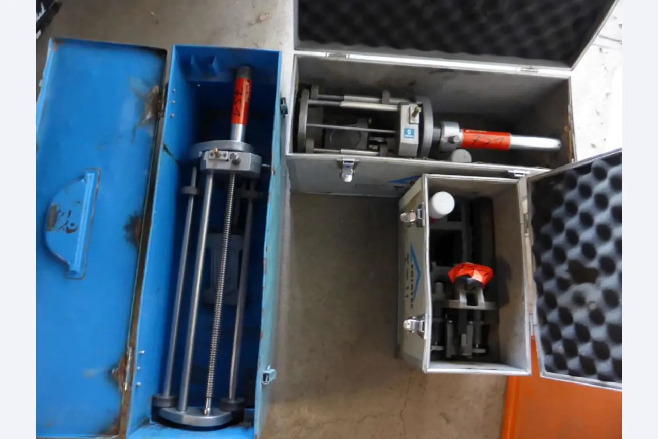 construction machinery and equipment and commercial vehicles -1