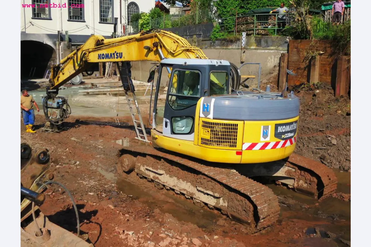 Machines de chantier, matériel de construction, véhicules utilitaires et voitures particulières-2