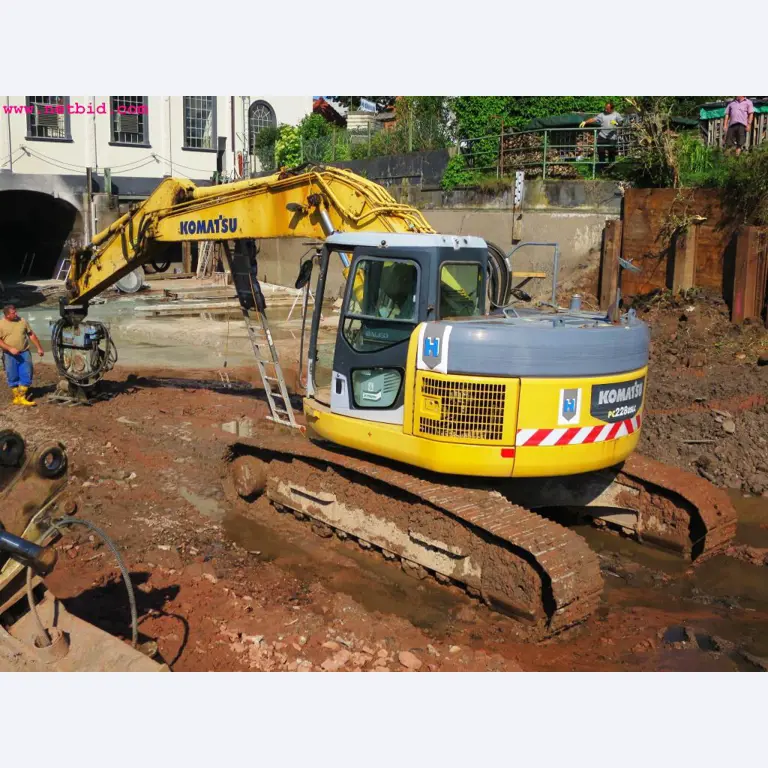 Machines de chantier, matériel de construction, véhicules utilitaires et voitures particulières-2