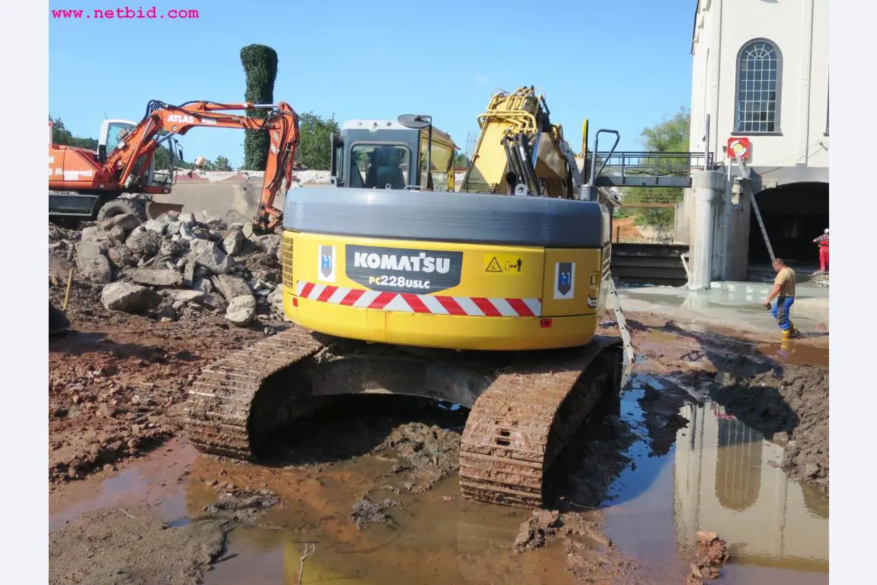 Machines de chantier, matériel de construction, véhicules utilitaires et voitures particulières-4