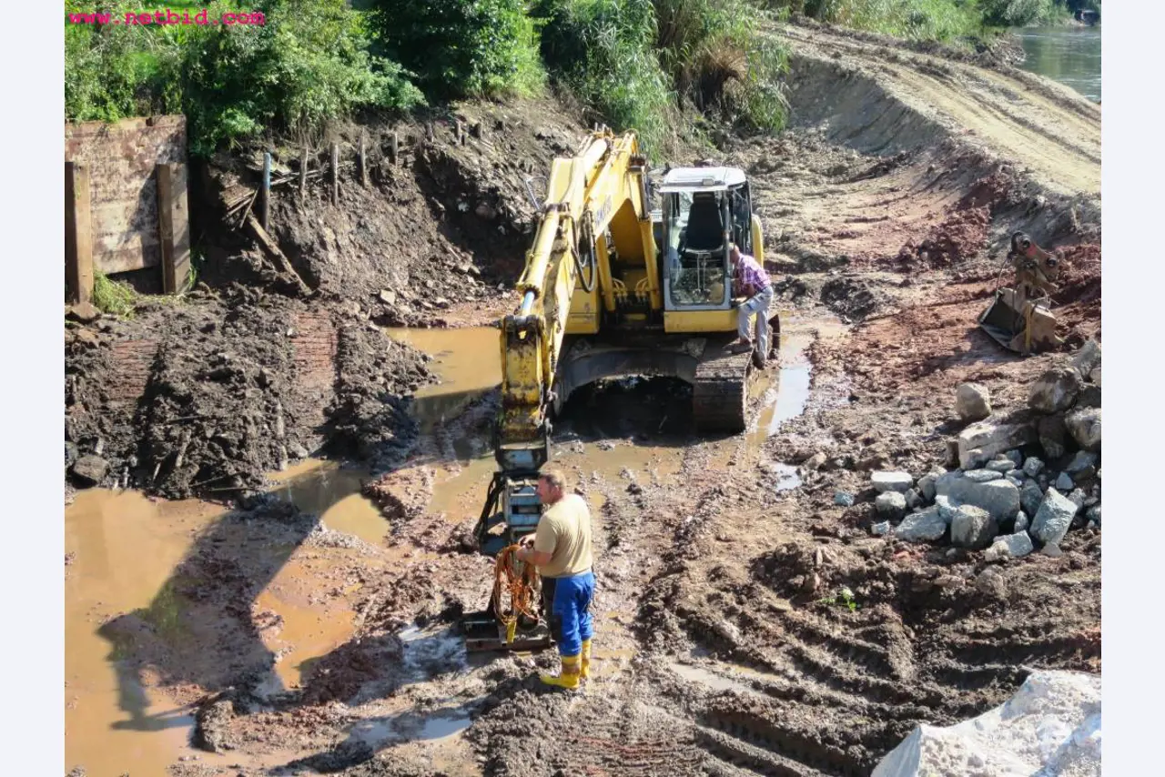 Machines de chantier, matériel de construction, véhicules utilitaires et voitures particulières-6