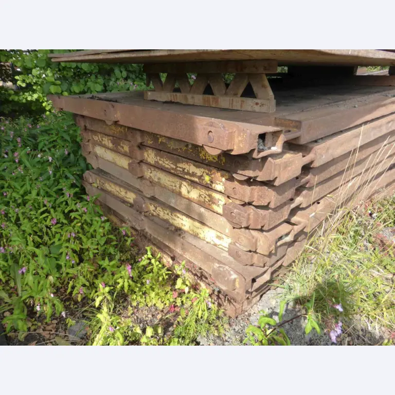 Machines de chantier, matériel de construction, véhicules utilitaires et voitures particulières-2