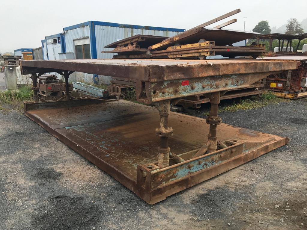 Máquinas de construção, equipamento de construção, veículos comerciais e automóveis-6