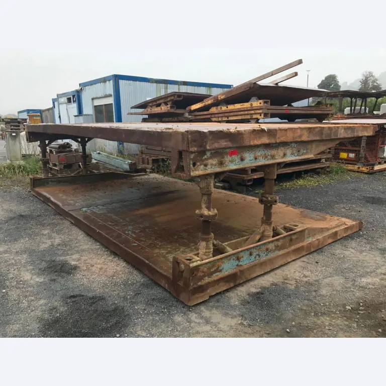 Machines de chantier, matériel de construction, véhicules utilitaires et voitures particulières-6