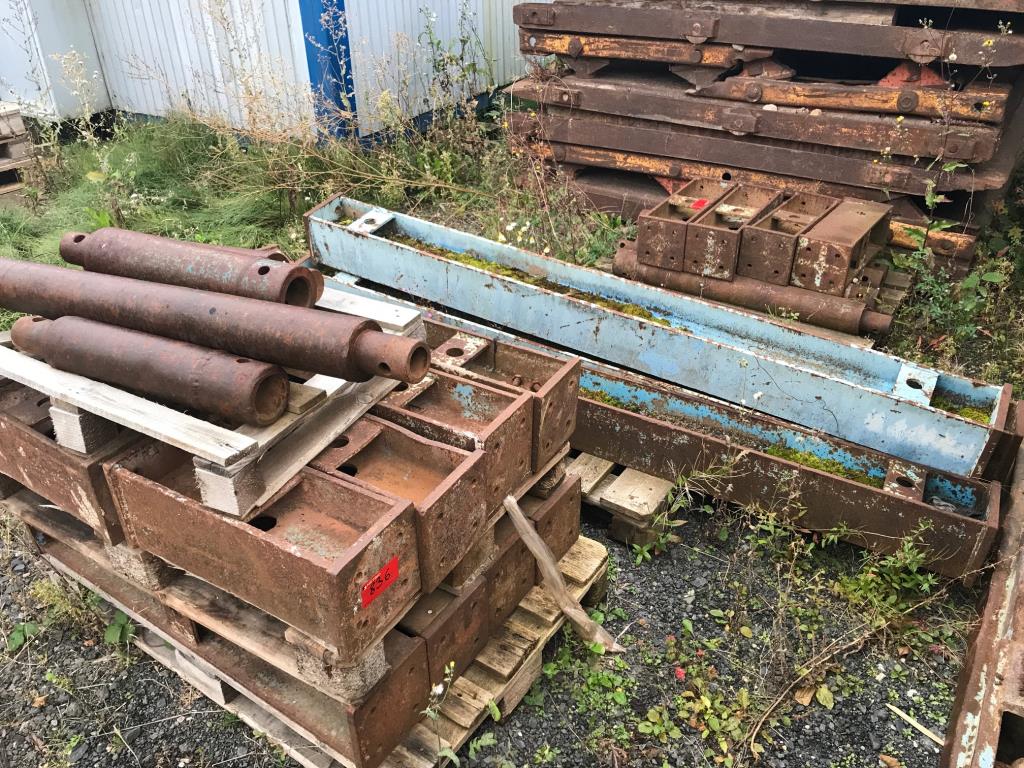 Máquinas de construção, equipamento de construção, veículos comerciais e automóveis-7