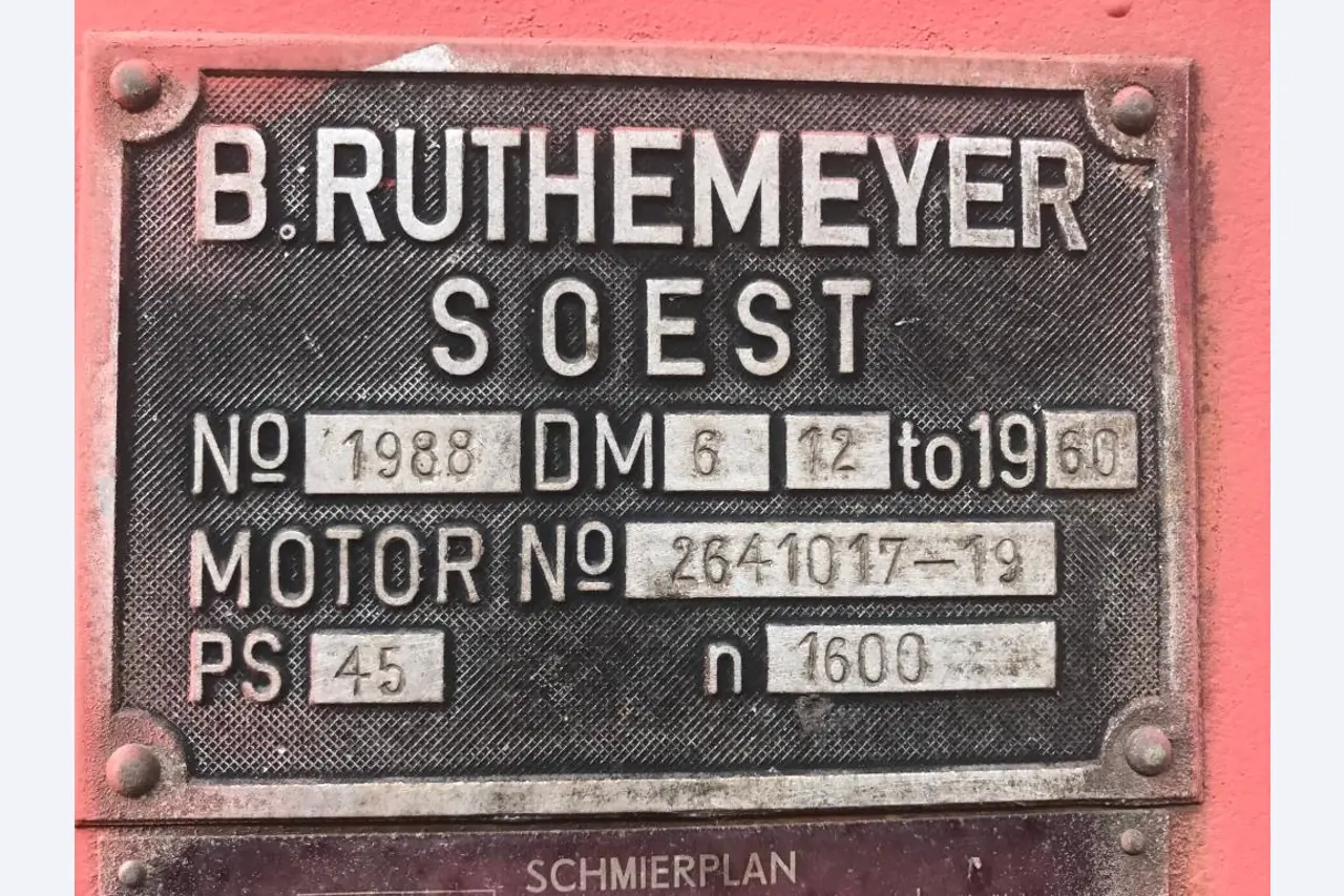 Baumaschinen, Baugeräte, Nutzfahrzeuge und Pkw-3