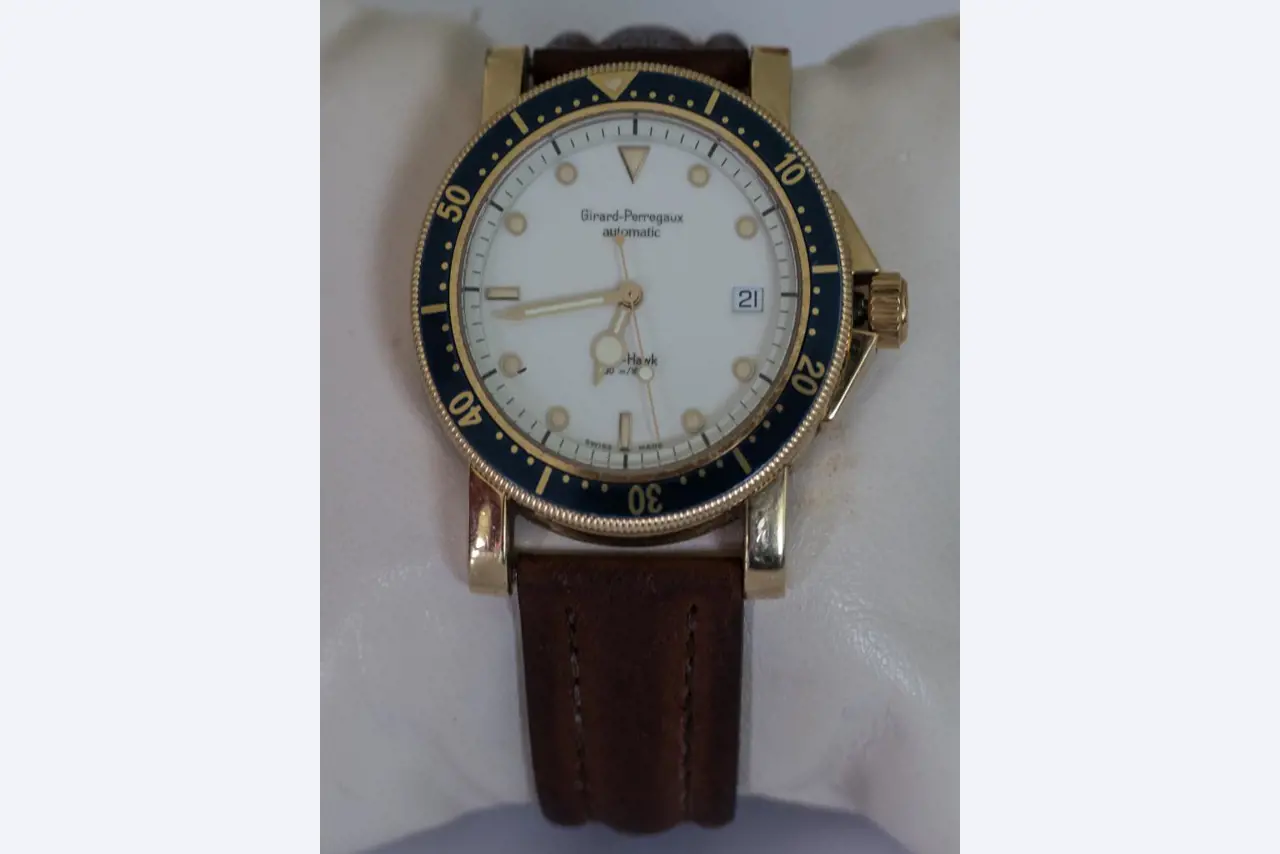 hochwertiger Schmuck<br>-1