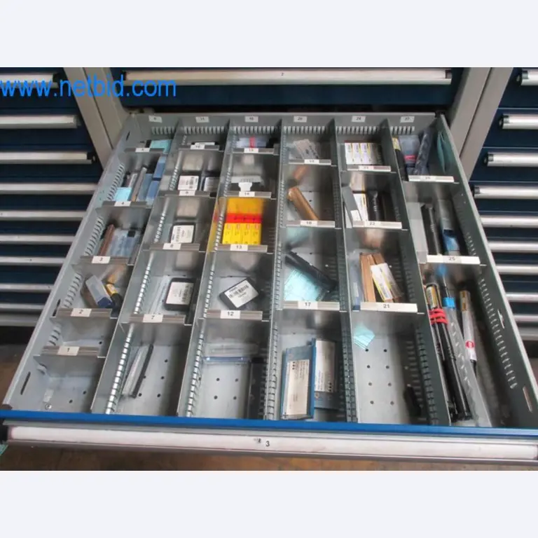 Máquinas para trabalhar metais (construção de máquinas e ferramentas) e equipamento de fábrica-12