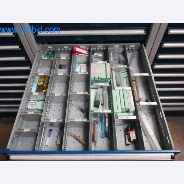 Máquinas para trabalhar metais (construção de máquinas e ferramentas) e equipamento de fábrica-21