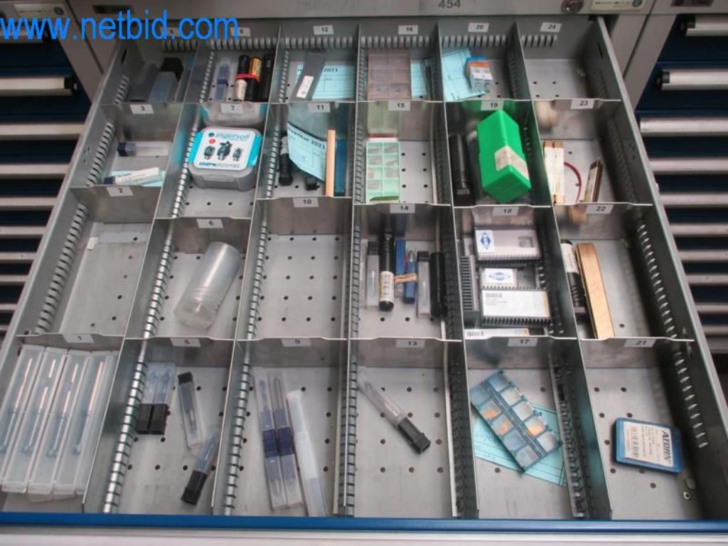 Maszyny do obróbki metalu (budowa maszyn i narzędzi) oraz wyposażenie fabryczne-37