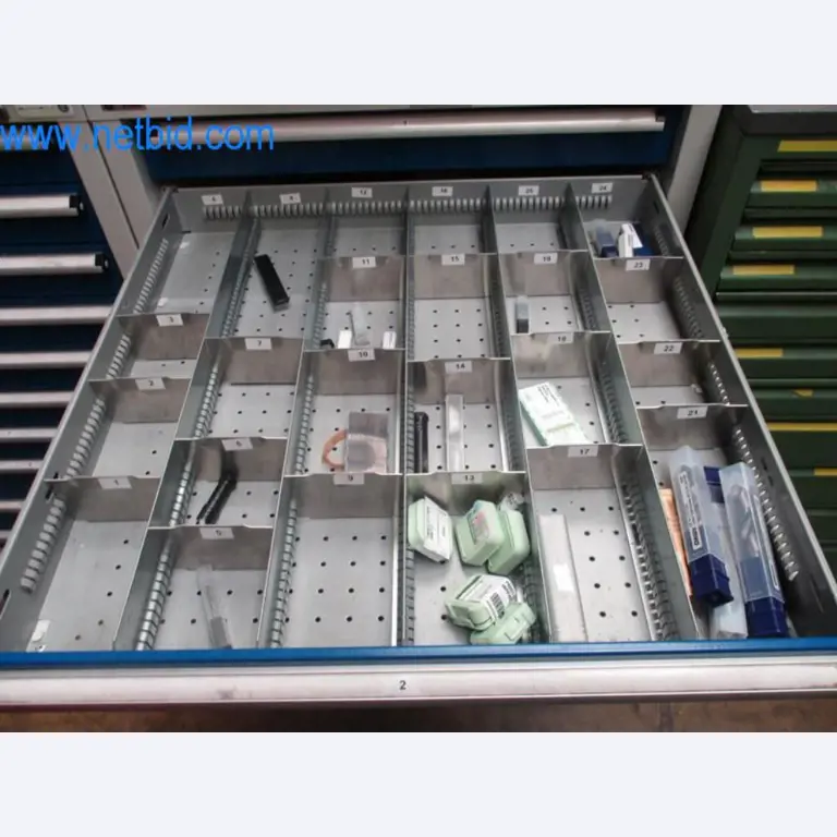 Máquinas para trabalhar metais (construção de máquinas e ferramentas) e equipamento de fábrica-47