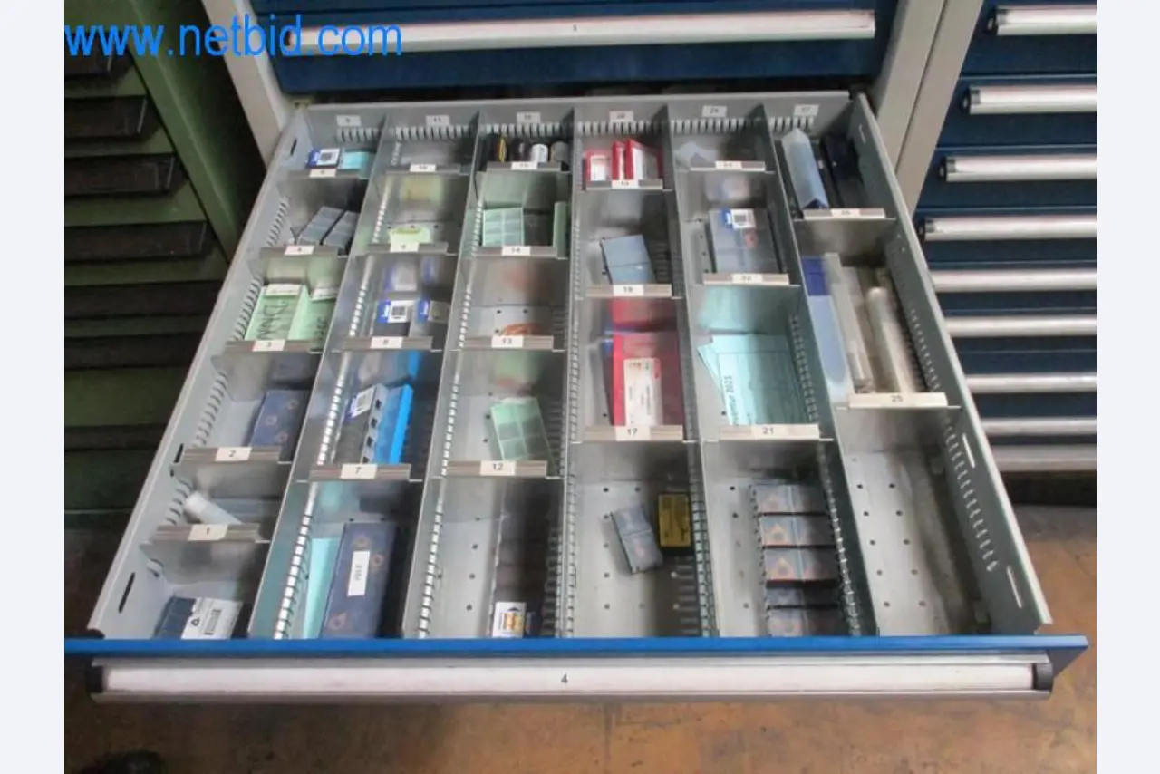 Máquinas para trabalhar metais (construção de máquinas e ferramentas) e equipamento de fábrica-4