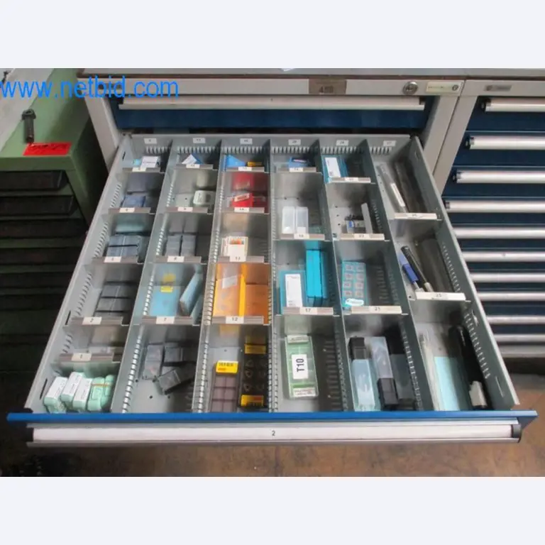 Máquinas para trabalhar metais (construção de máquinas e ferramentas) e equipamento de fábrica-50
