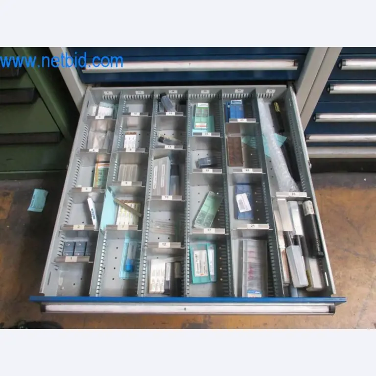 Máquinas para trabalhar metais (construção de máquinas e ferramentas) e equipamento de fábrica-8
