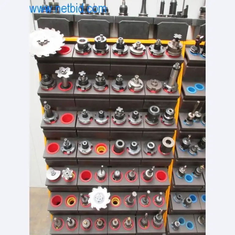 Máquinas para trabalhar metais (construção de máquinas e ferramentas) e equipamento de fábrica-4