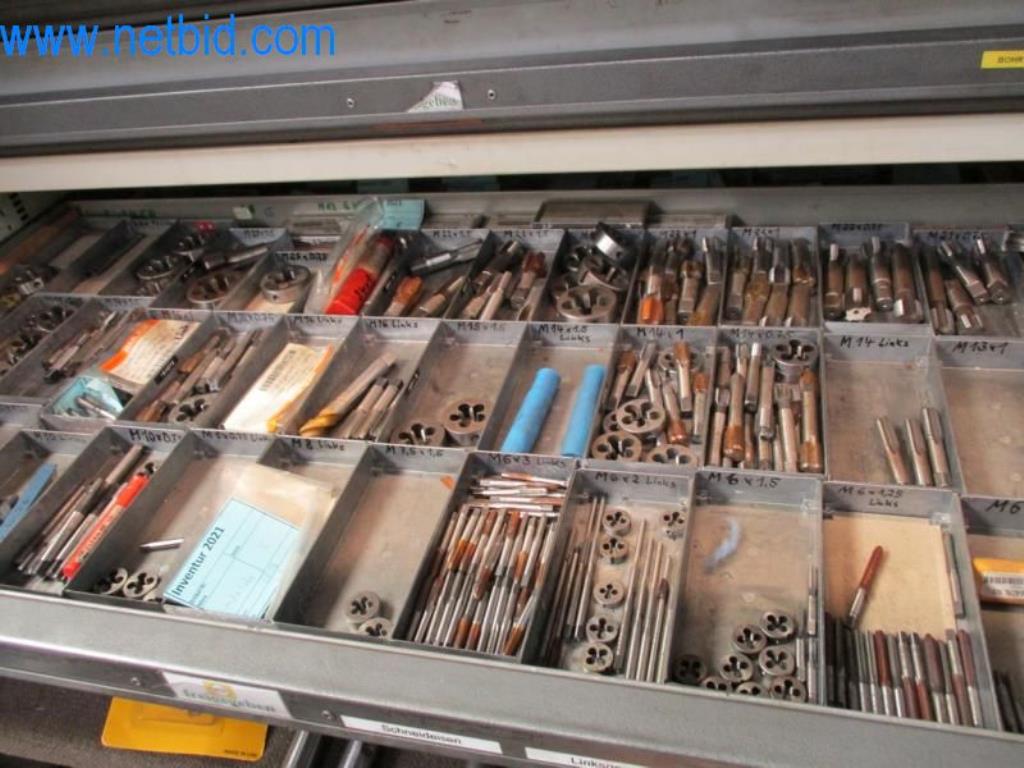 Kovozpracující stroje (výroba strojů a nástrojů) a tovární zařízení-5