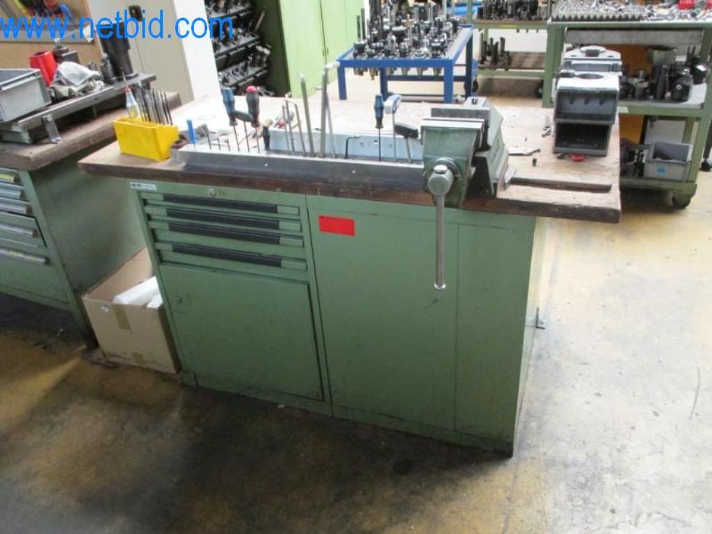 Kovozpracující stroje (výroba strojů a nástrojů) a tovární zařízení-3