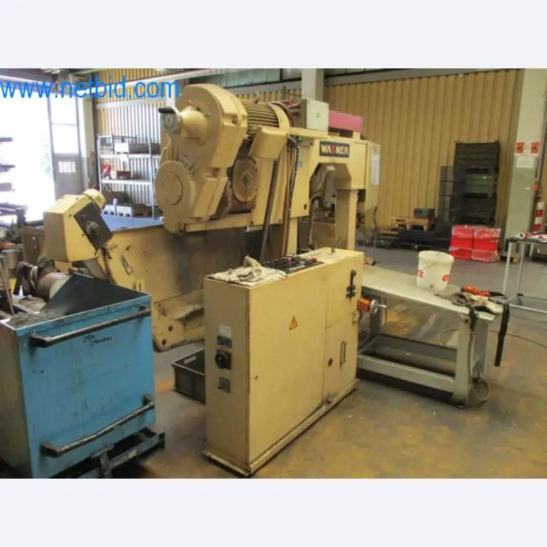Máquinas para trabalhar metais (construção de máquinas e ferramentas) e equipamento de fábrica-4