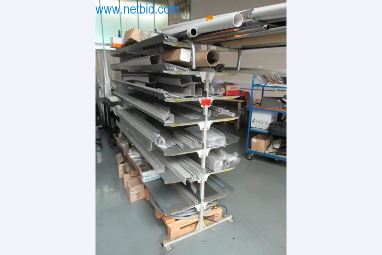 Metallbearbeitungsmaschinen (Maschinen- und Werkzeugbau) sowie Betriebsausstattung-3