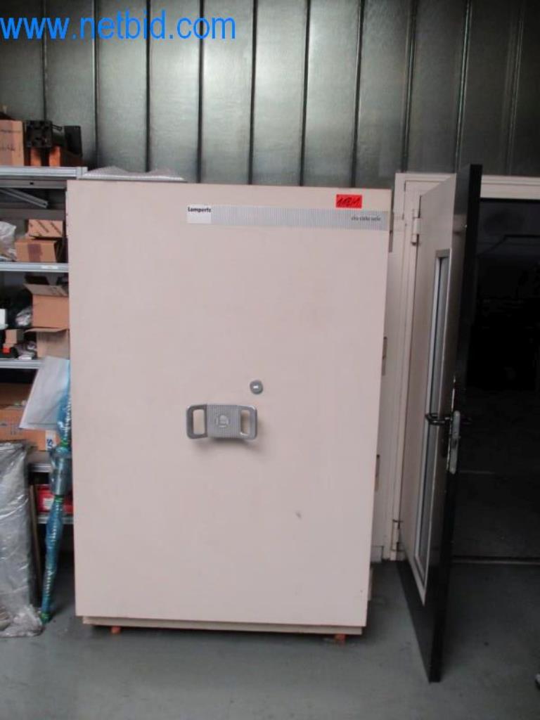 Maszyny do obróbki metalu (budowa maszyn i narzędzi) oraz wyposażenie fabryczne-1