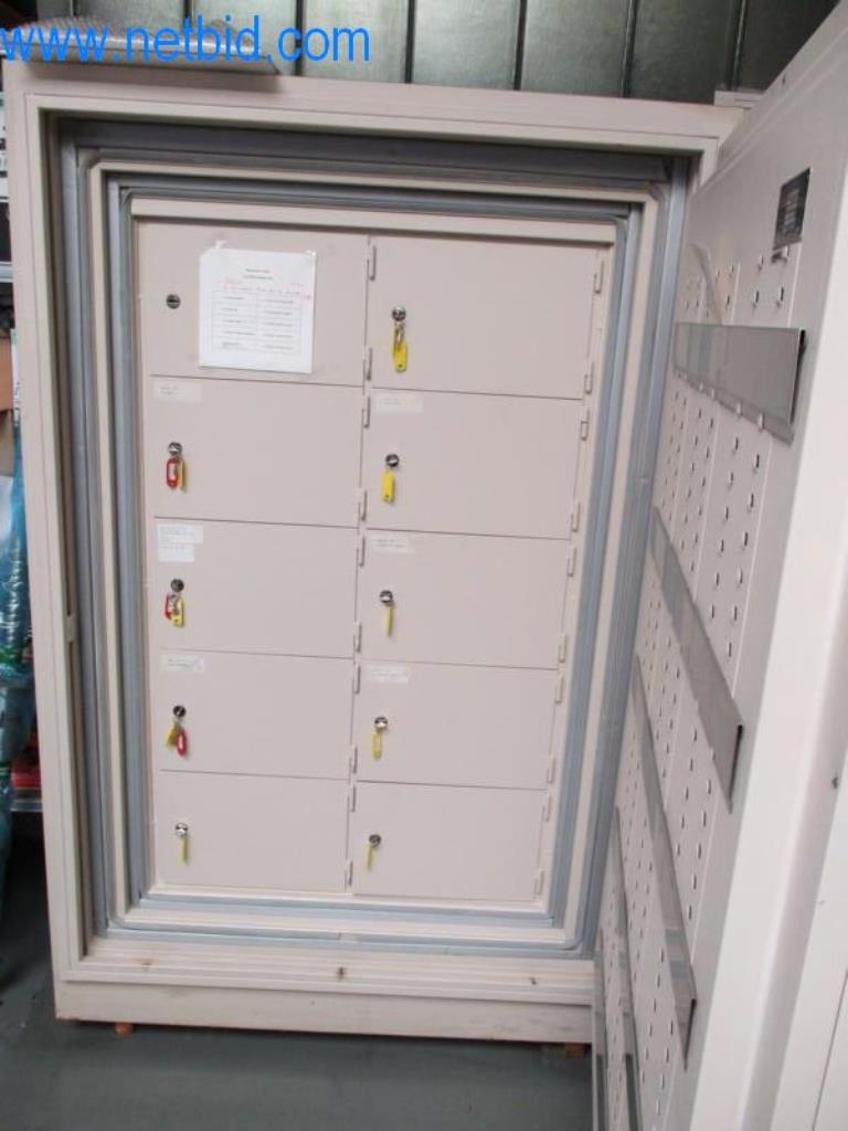 Maszyny do obróbki metalu (budowa maszyn i narzędzi) oraz wyposażenie fabryczne-2