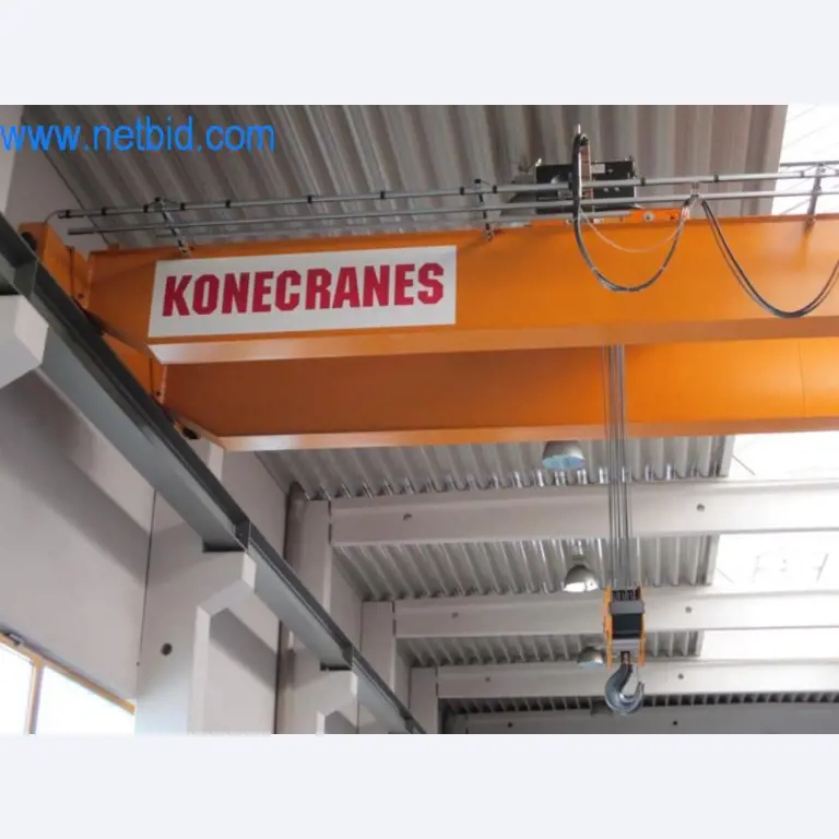 Máquinas para trabalhar metais (construção de máquinas e ferramentas) e equipamento de fábrica-1