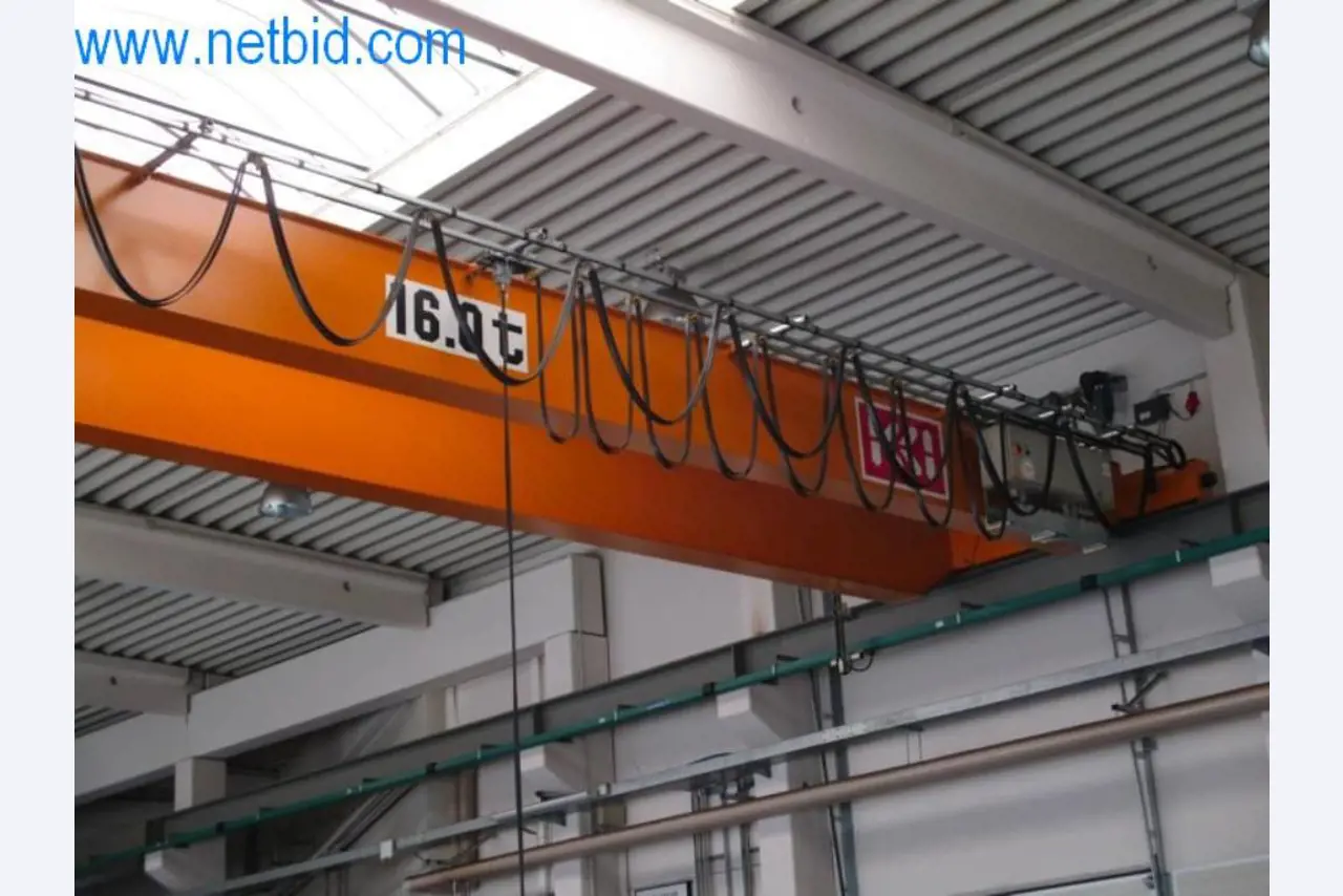 Máquinas para trabalhar metais (construção de máquinas e ferramentas) e equipamento de fábrica-4