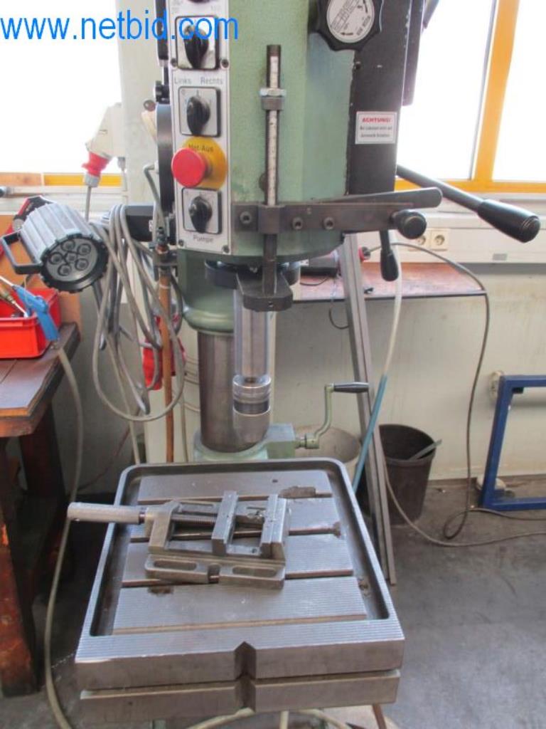 Maszyny do obróbki metalu (budowa maszyn i narzędzi) oraz wyposażenie fabryczne-1