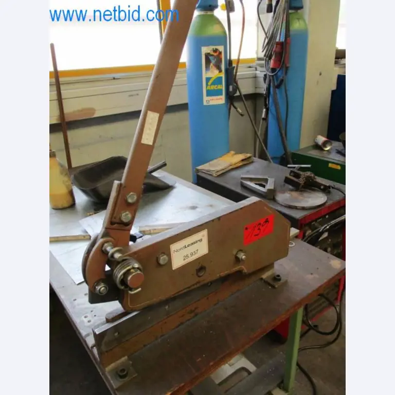 Metallbearbeitungsmaschinen (Maschinen- und Werkzeugbau) sowie Betriebsausstattung-1