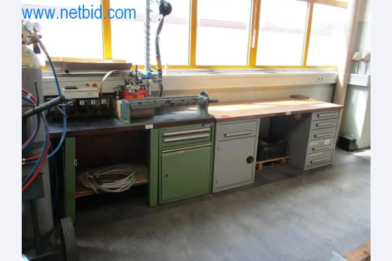 Maquinaria metalúrgica (construcción de máquinas y herramientas) y equipos de fábrica-4