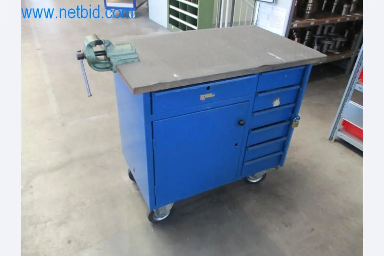 Kovozpracující stroje (výroba strojů a nástrojů) a tovární zařízení-1