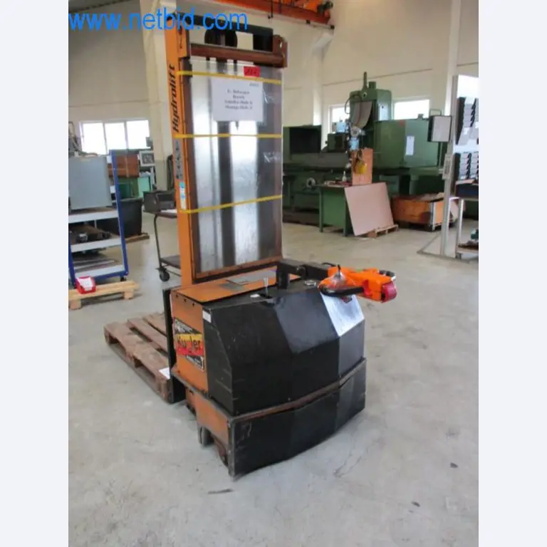 Kovozpracující stroje (výroba strojů a nástrojů) a tovární zařízení-1