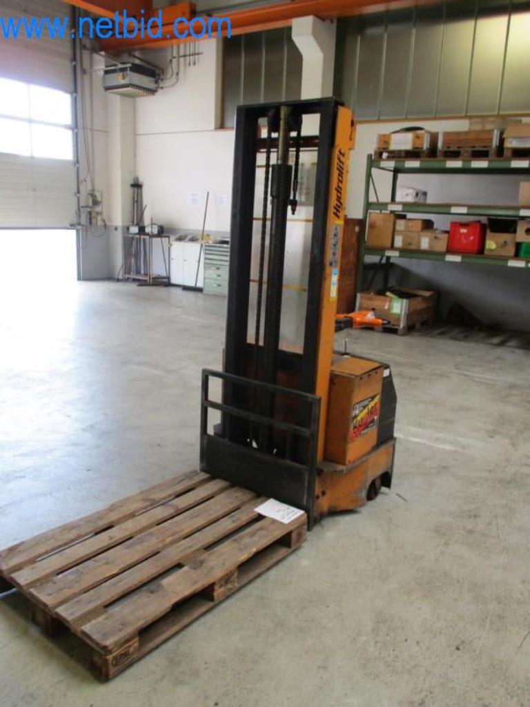 Kovozpracující stroje (výroba strojů a nástrojů) a tovární zařízení-2