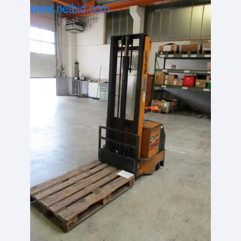 Kovozpracující stroje (výroba strojů a nástrojů) a tovární zařízení-2