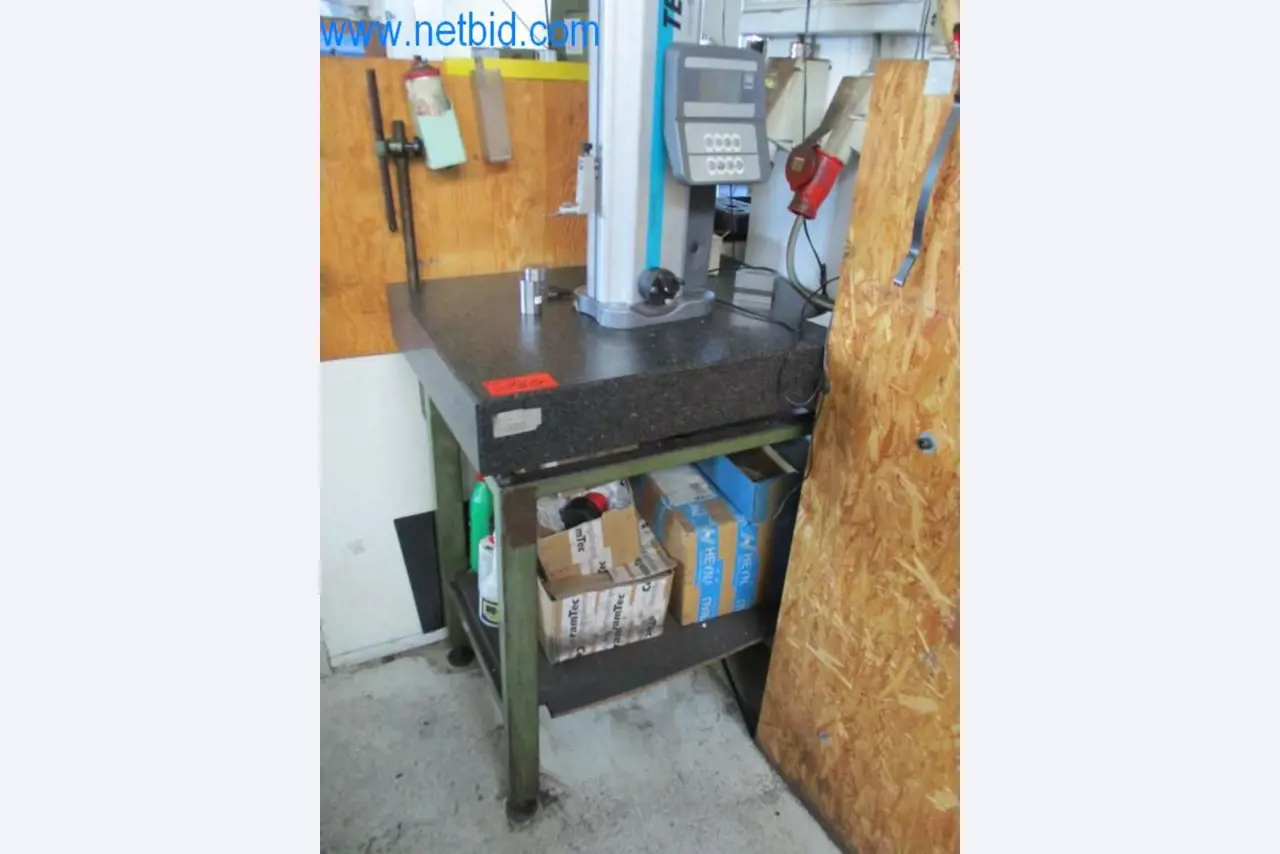 Kovozpracující stroje (výroba strojů a nástrojů) a tovární zařízení-1