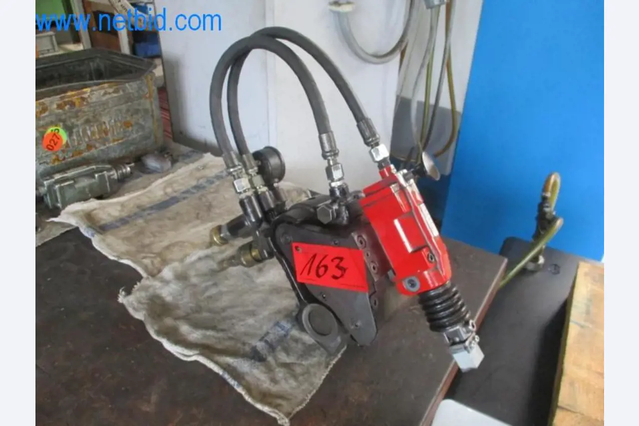 Maquinaria metalúrgica (construcción de máquinas y herramientas) y equipos de fábrica-3